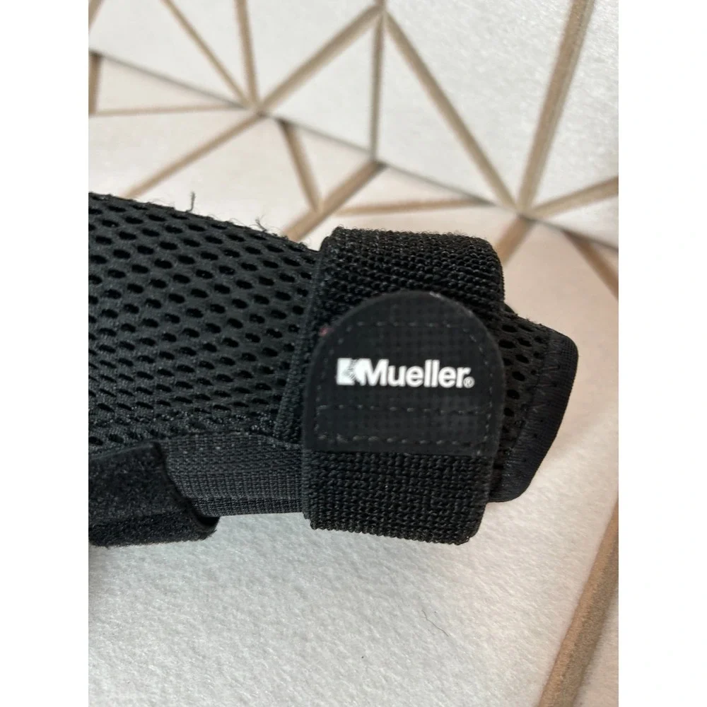 Mueller Thumb Stabilizer Wrist Brace Support Black‎ Adjustable Left Right